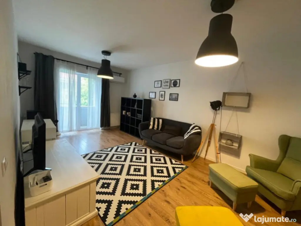 Apartament de vanzare, cu 2 camere, 72 mp, zona Central