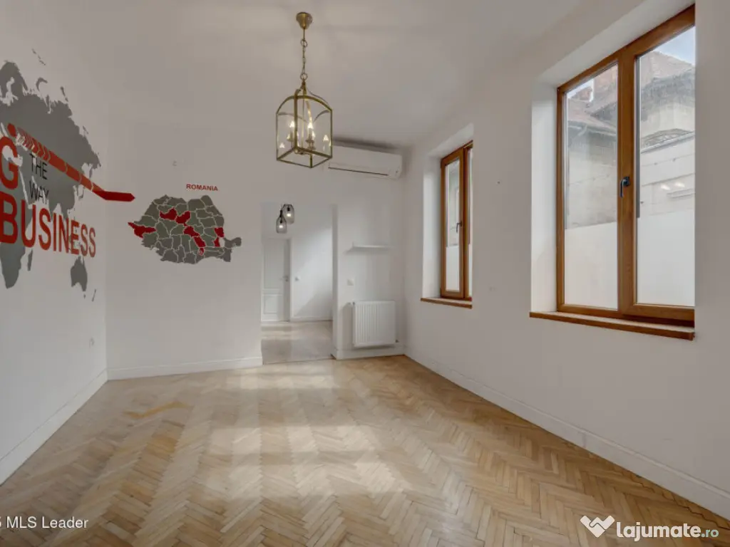 In Cartierul Evreiesc, casa 3 camere pivnita si mansarda