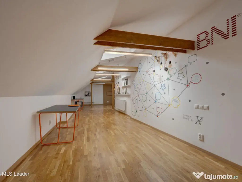 In Cartierul Evreiesc, casa 3 camere pivnita si mansarda