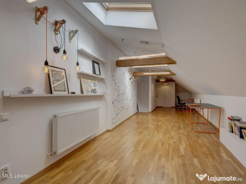 In Cartierul Evreiesc, casa 3 camere pivnita si mansarda