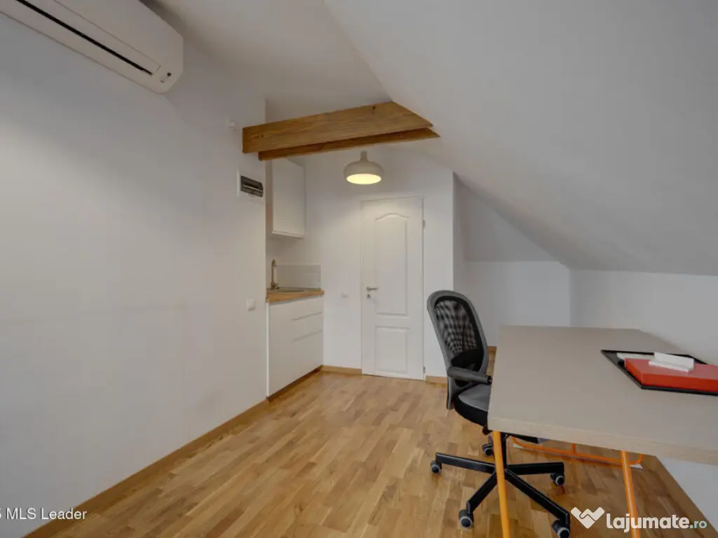 In Cartierul Evreiesc, casa 3 camere pivnita si mansarda