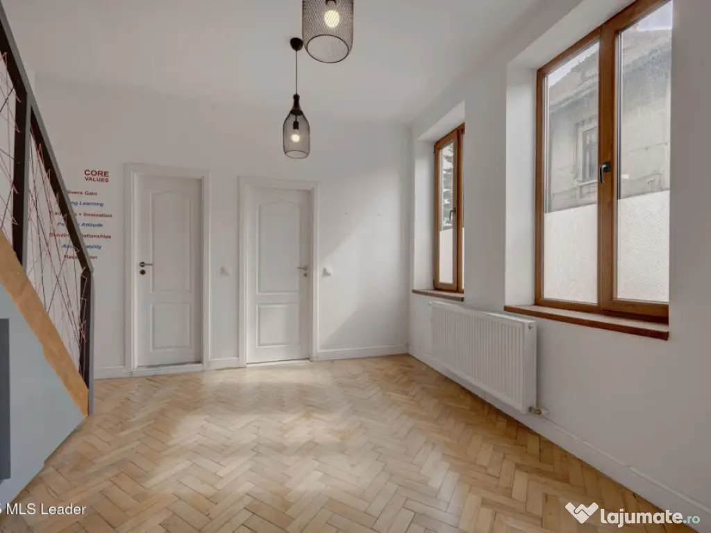 In Cartierul Evreiesc, casa 3 camere pivnita si mansarda