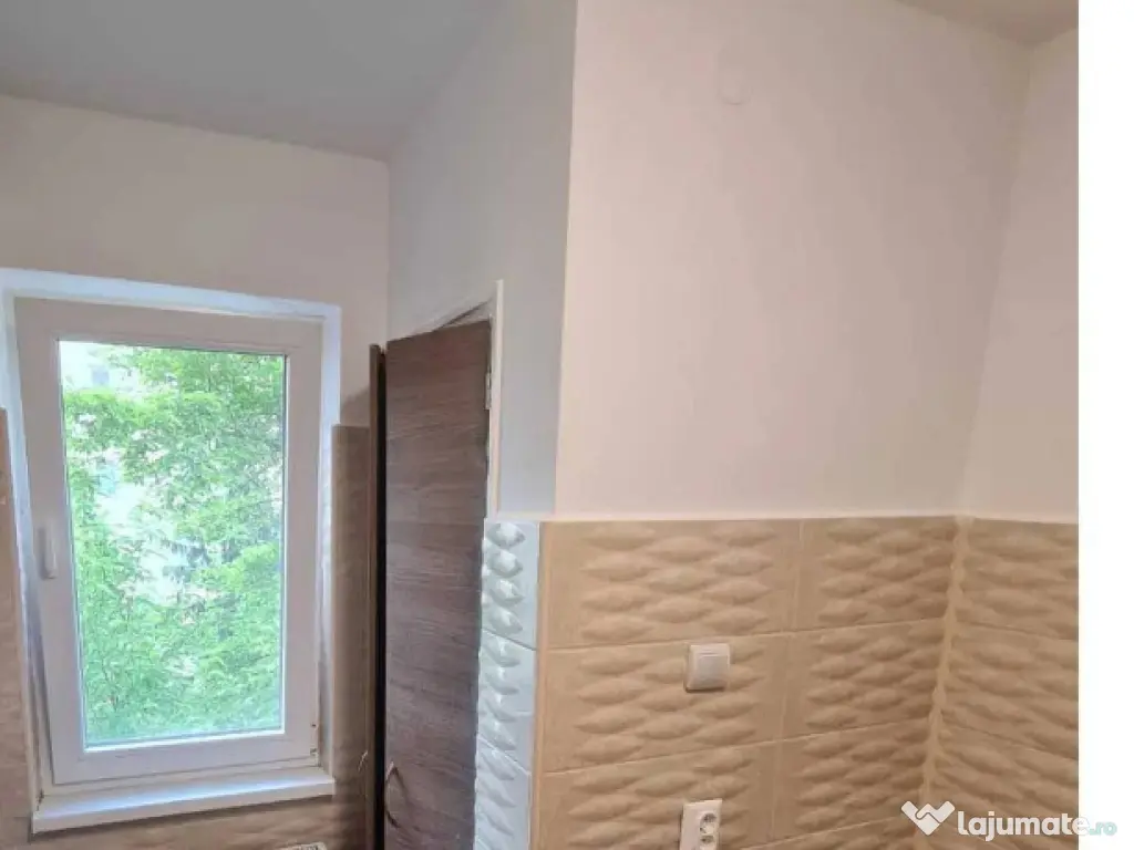 Apartament 2 camere,semidecomandat - zona Onix