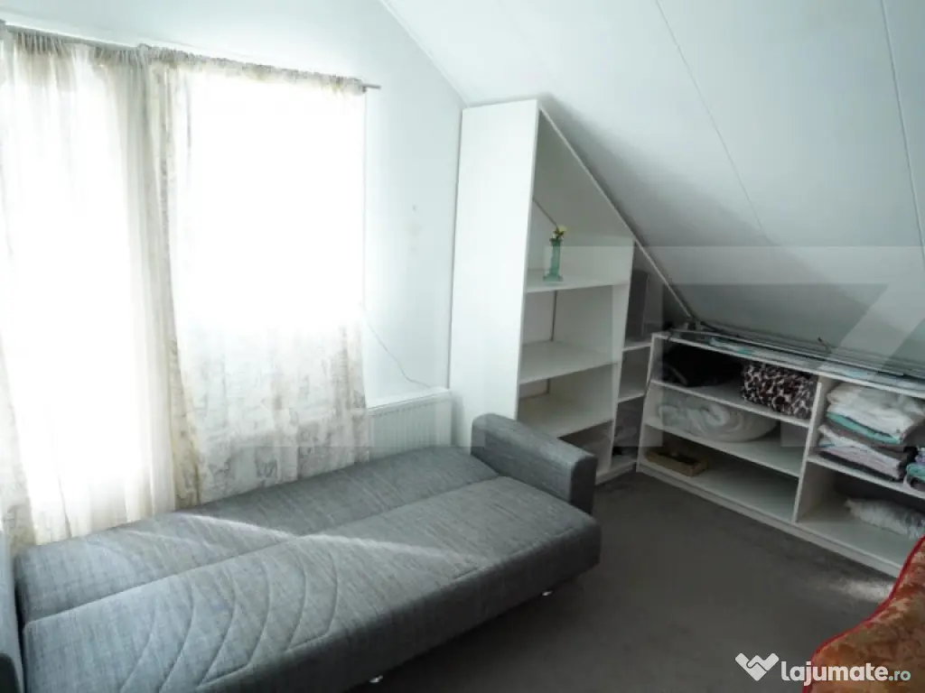 Casa de vanzare cu piscina