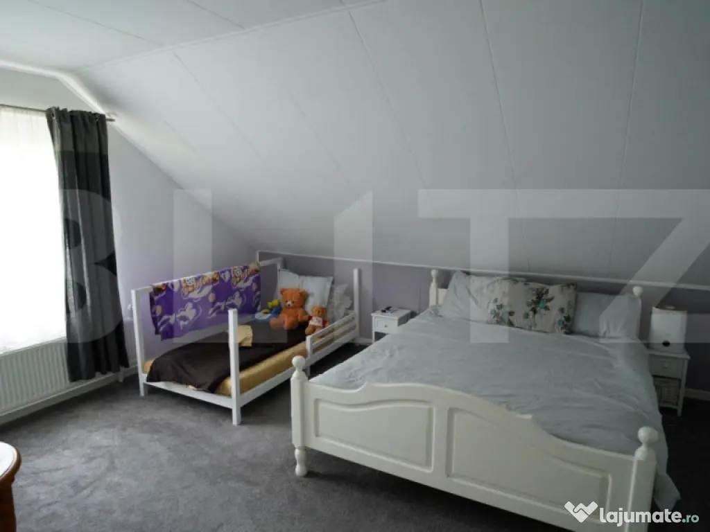 Casa de vanzare cu piscina