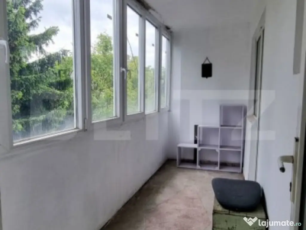 Apartament cu 4 camere decomandate + 2 balcoane, 110 mp, zon