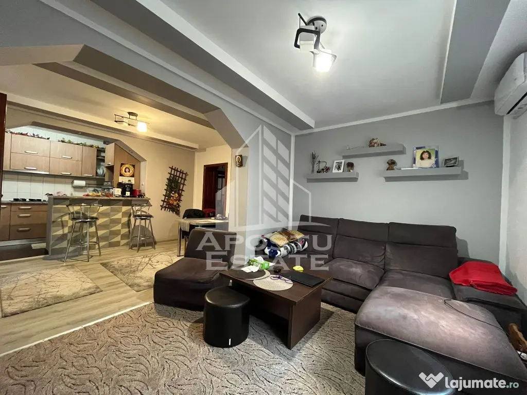 Casa individuala,3 camere, 2 bai, acces auto, garaj,teren...