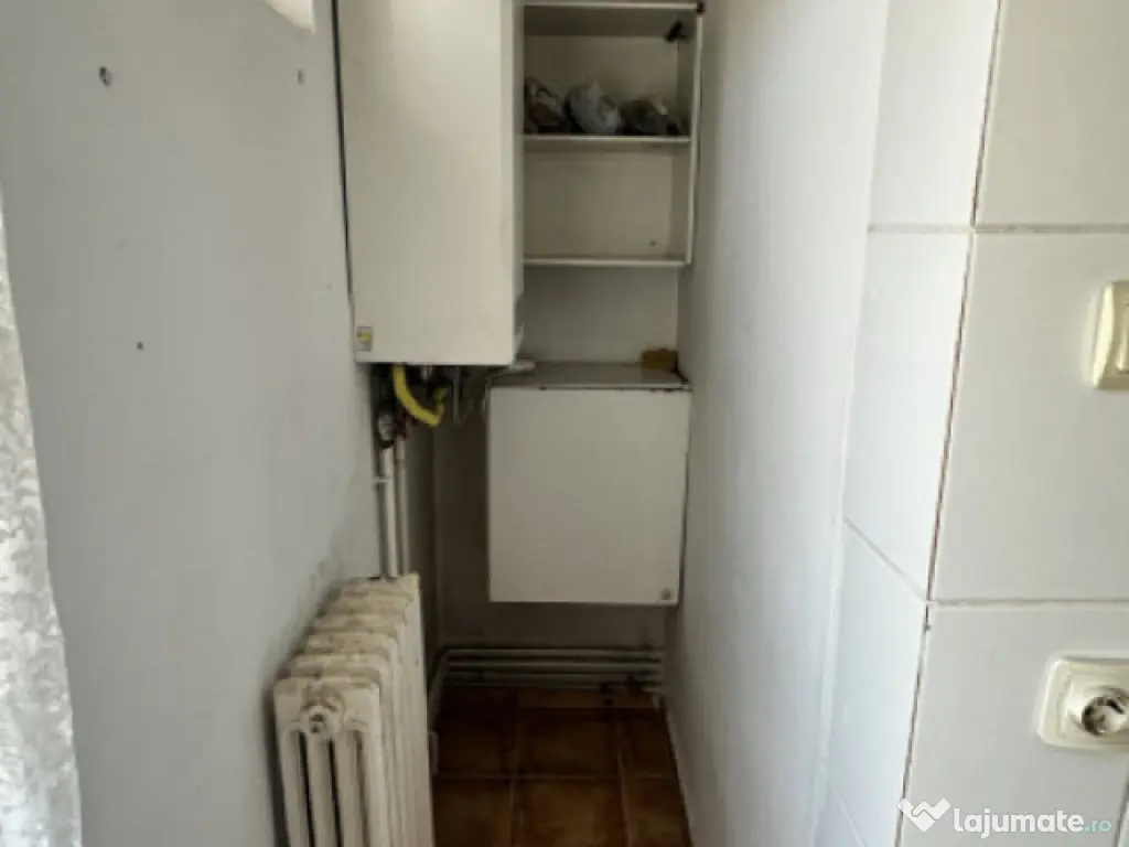 Apartament 4 camere decomandate Vasile Aaron