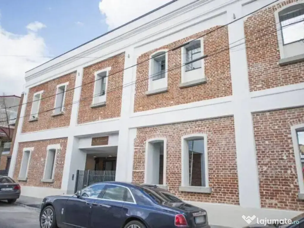 Apartament 3 camere zona Parcul Carol ! 