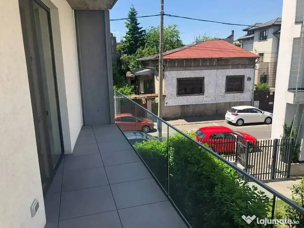 Apartament 3 camere zona Parcul Carol ! 