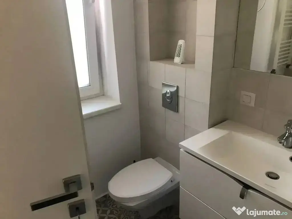 Apartament 3 camere zona Parcul Carol ! 