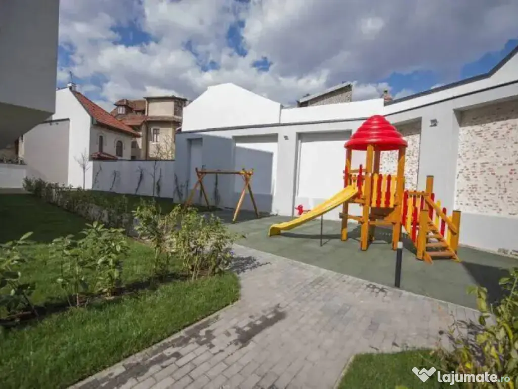 Apartament 3 camere zona Parcul Carol ! 