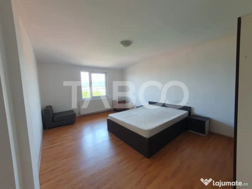 Apartament 3 camere decomandat 80 mp + balcon cu scara inte 