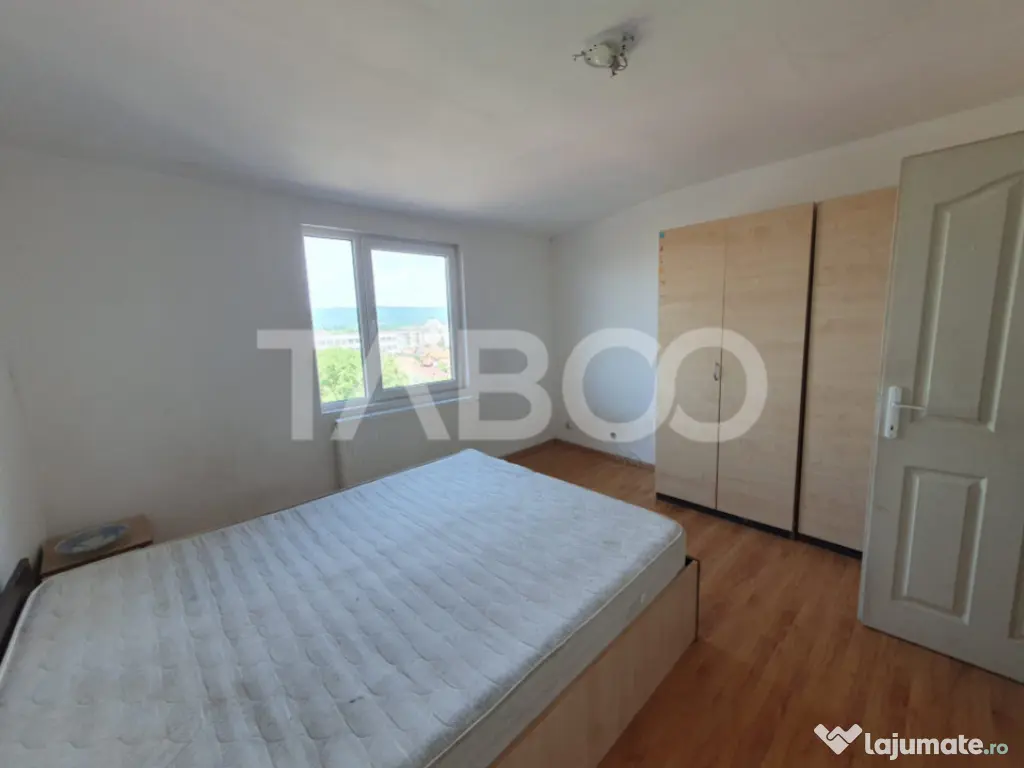 Apartament 3 camere decomandat 80 mp + balcon cu scara inte 