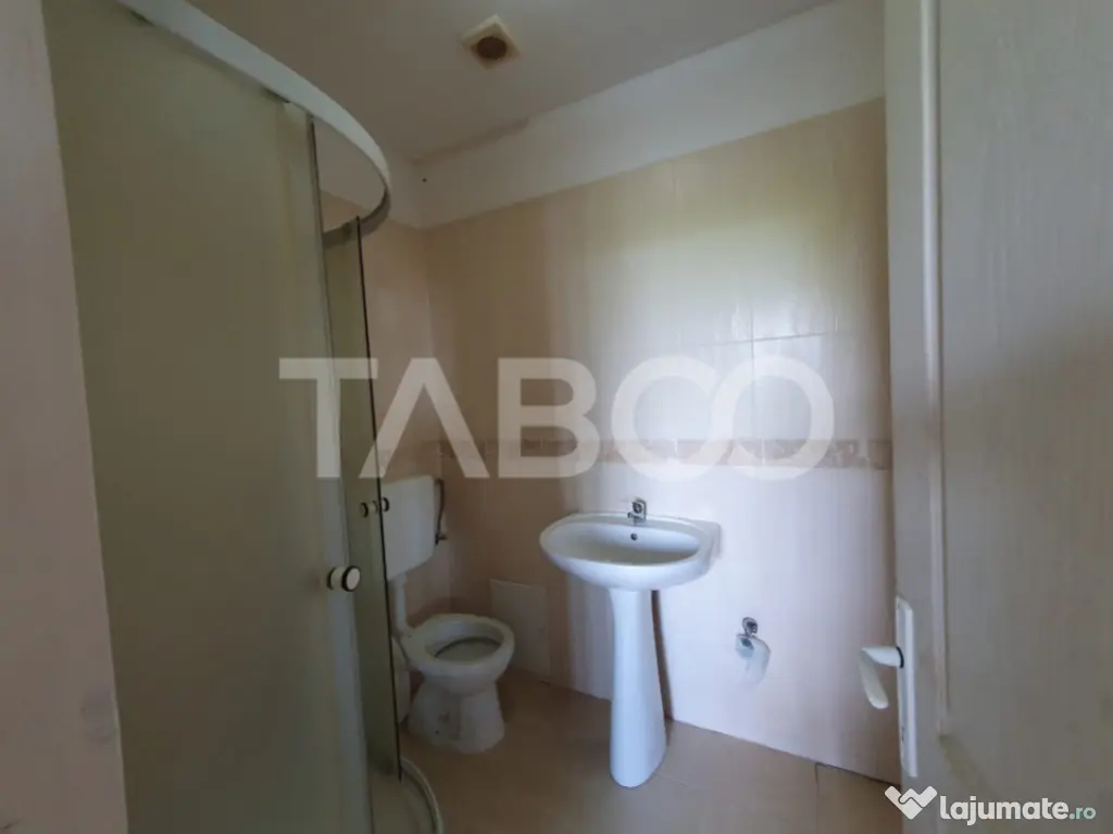 Apartament 3 camere decomandat 80 mp + balcon cu scara inte 