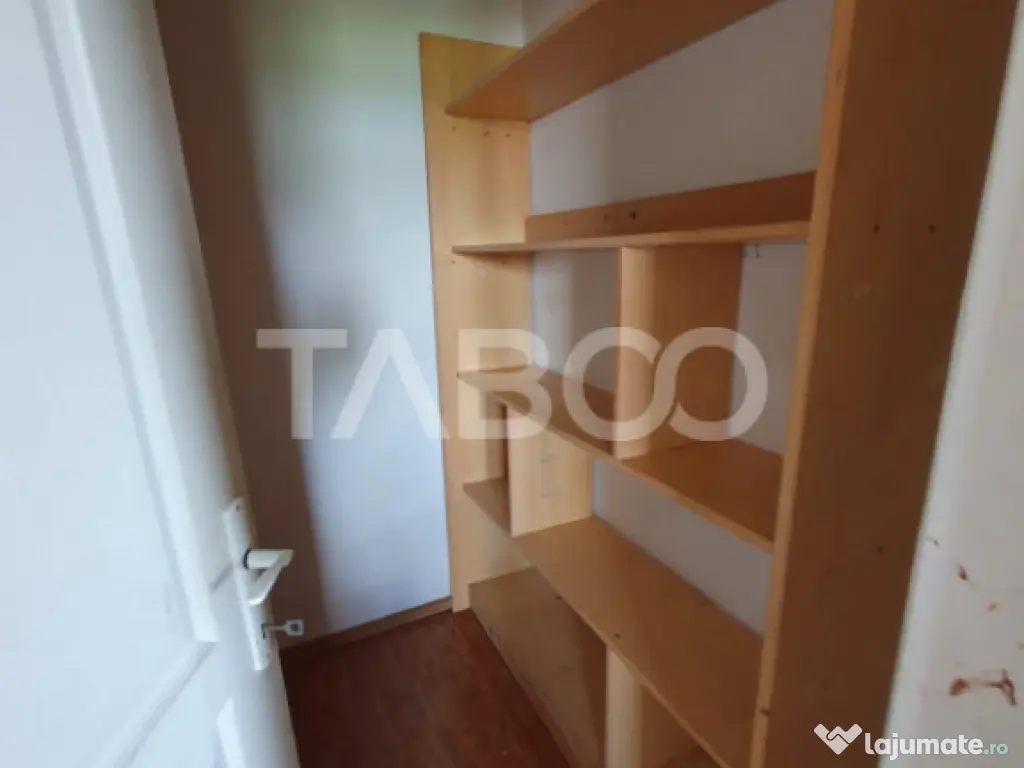 Apartament 3 camere decomandat 80 mp + balcon cu scara inte 