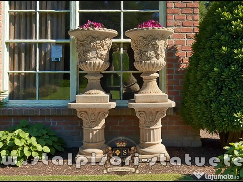 Set vază cu soclu, gri patinat, model V1-S6. 