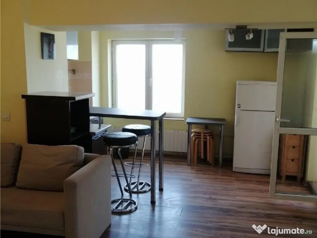 Apartament 3 camere Nerva Traian 