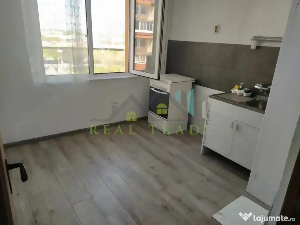 Garsoniera decomandata zona Astra 