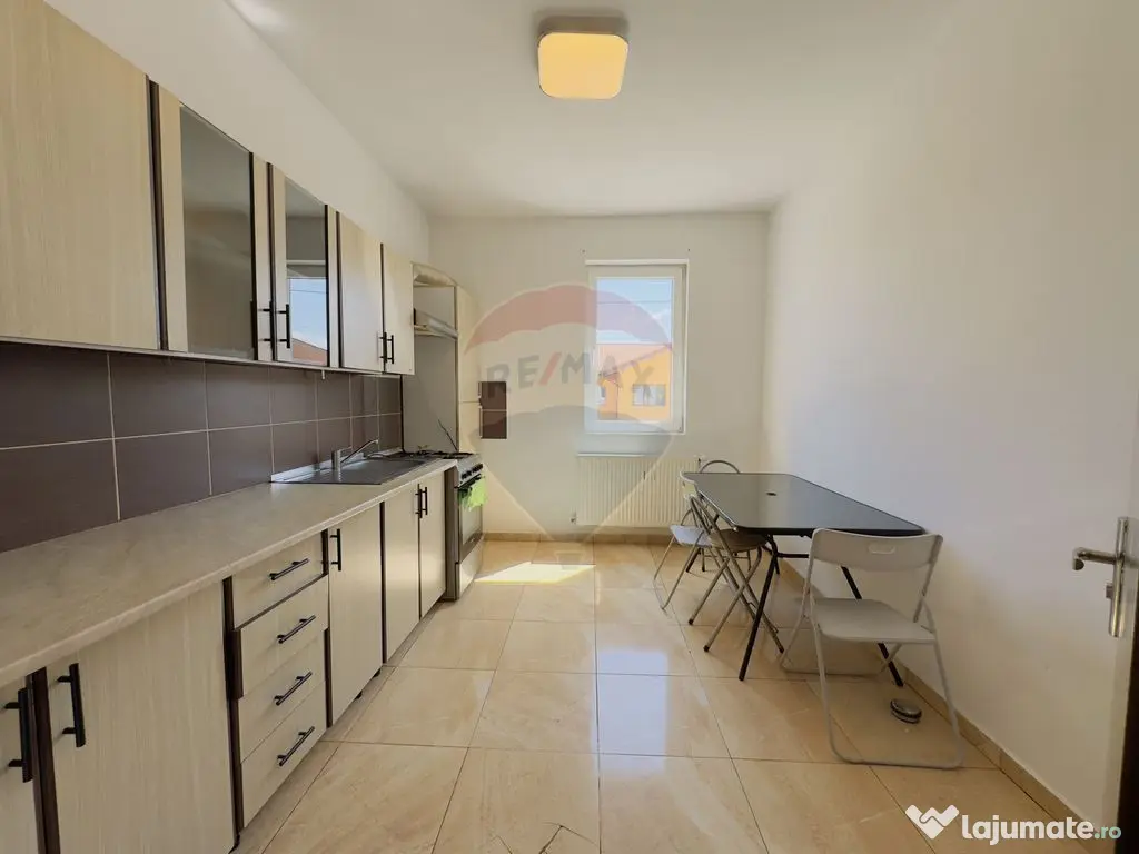 Casă cu 5 camere de vânzare Cartier Orizont 2 Paleu zon...