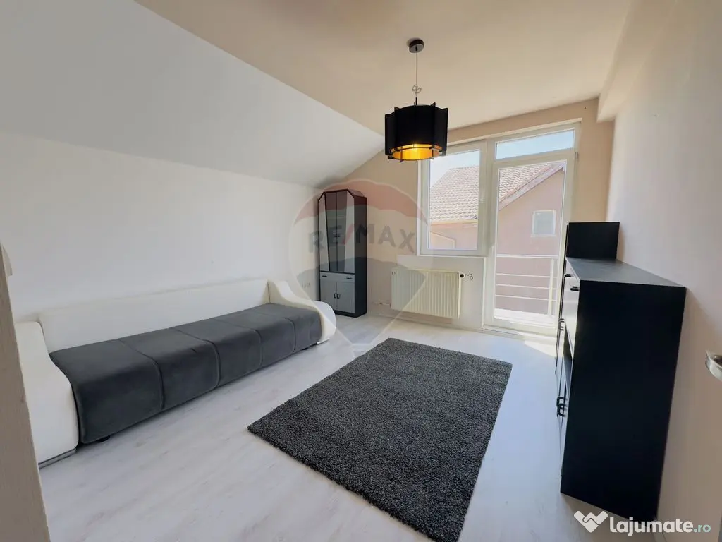 Casă cu 5 camere de vânzare Cartier Orizont 2 Paleu zon...