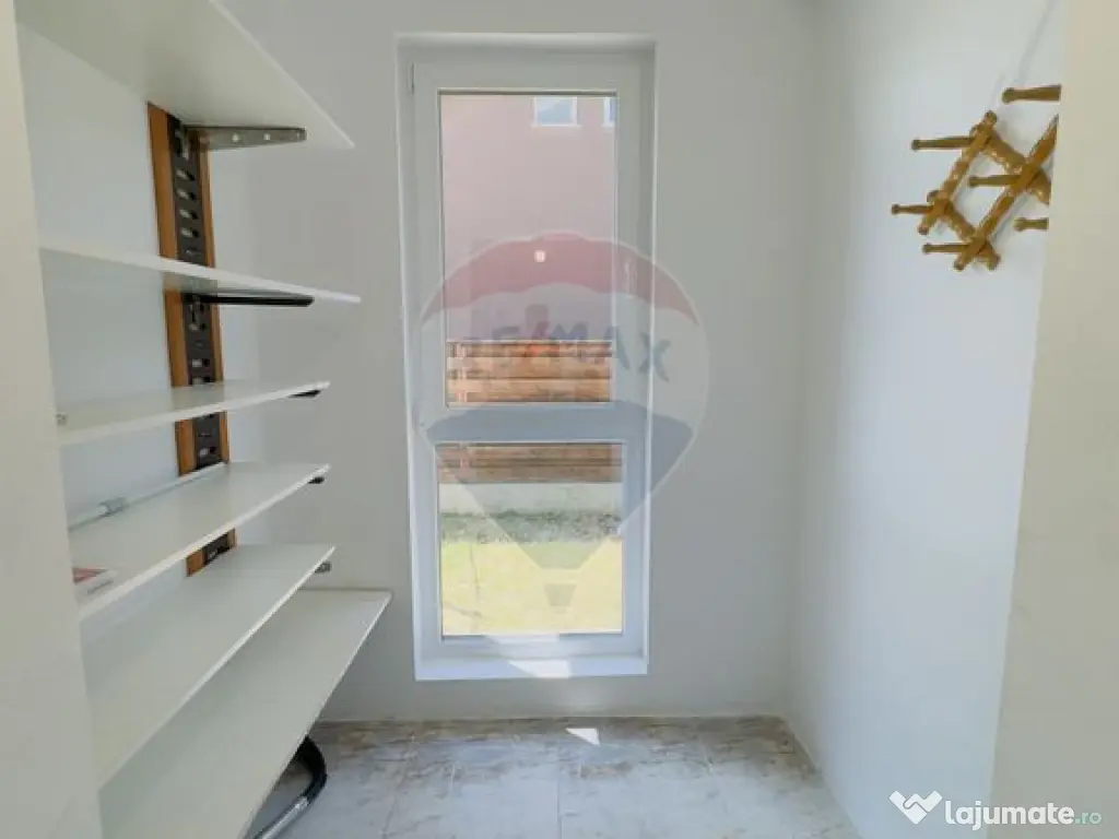 Casă cu 5 camere de vânzare Cartier Orizont 2 Paleu zon...