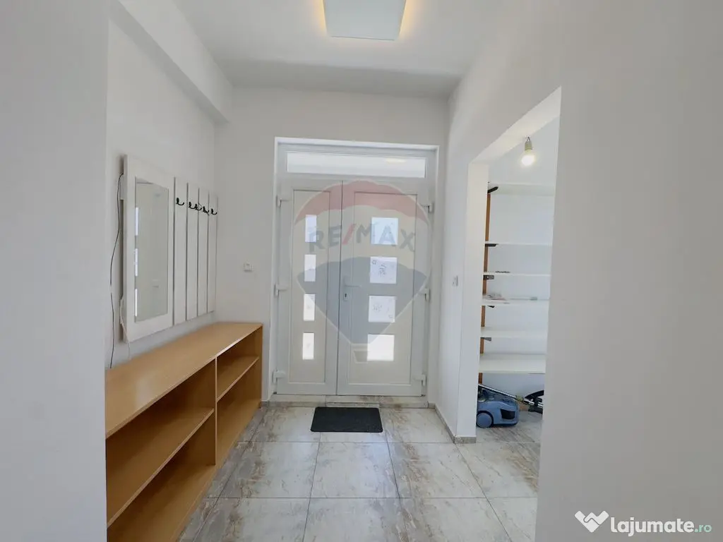 Casă cu 5 camere de vânzare Cartier Orizont 2 Paleu zon...