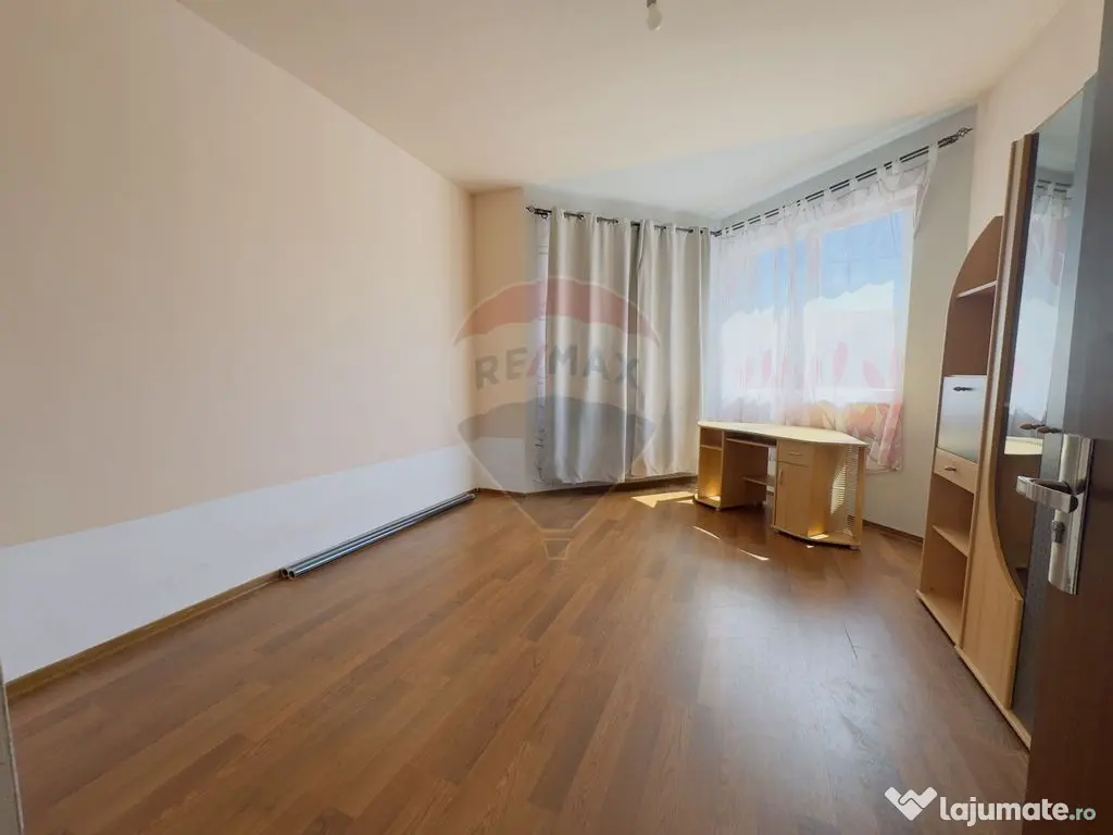 Casă cu 5 camere de vânzare Cartier Orizont 2 Paleu zon...