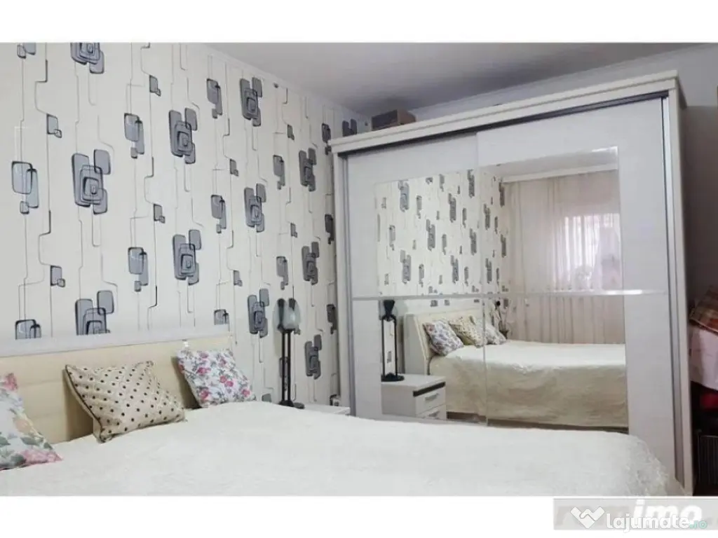 1 camera in zona Lipovei