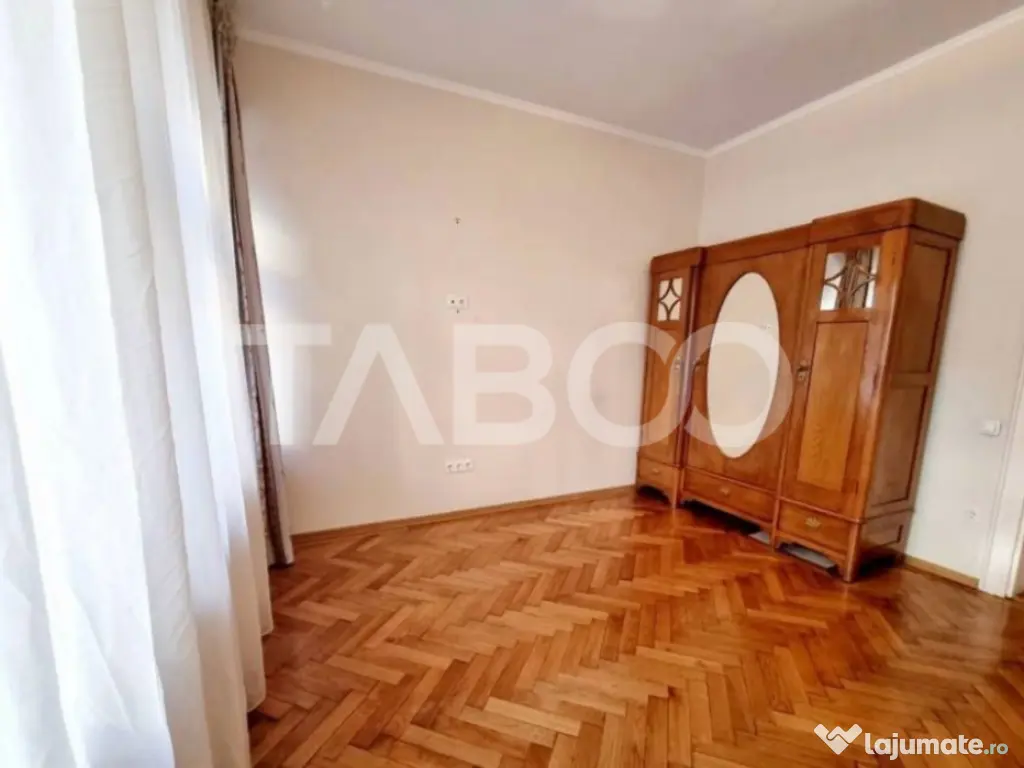 Apartament de vanzare 2 camere 2 bai 2 pivnite Sibiu Centrul 