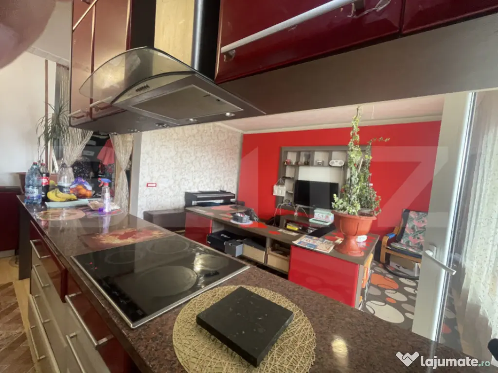 Apartament 3 camere, 80 mp, 2 terase mari, mobilat complet,