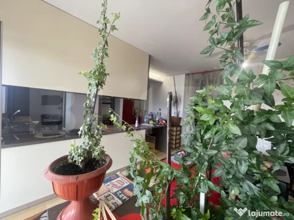 Apartament 3 camere, 80 mp, 2 terase mari, mobilat complet,