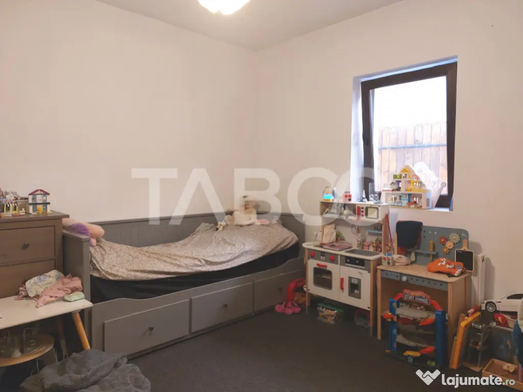 Pret avantajos-Casa individuala 146 mp 5 camere 238 mp teren 