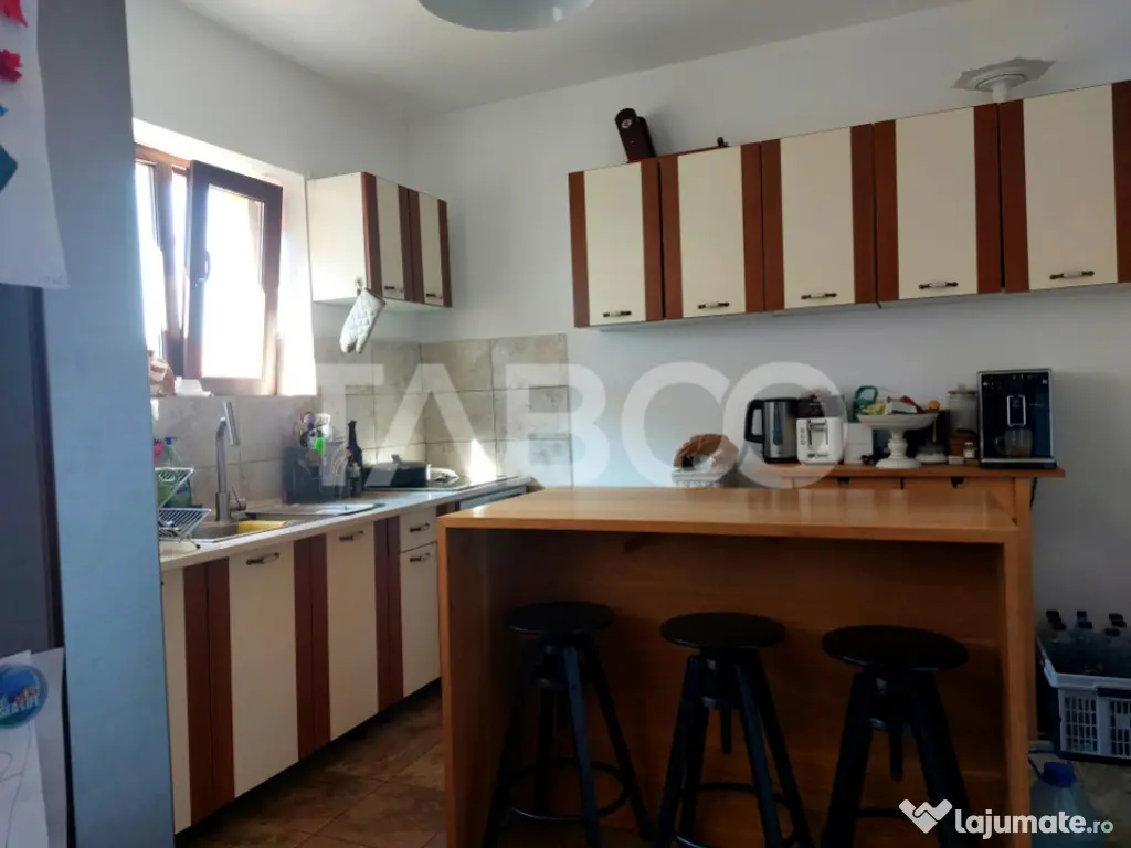 Pret avantajos-Casa individuala 146 mp 5 camere 238 mp teren 