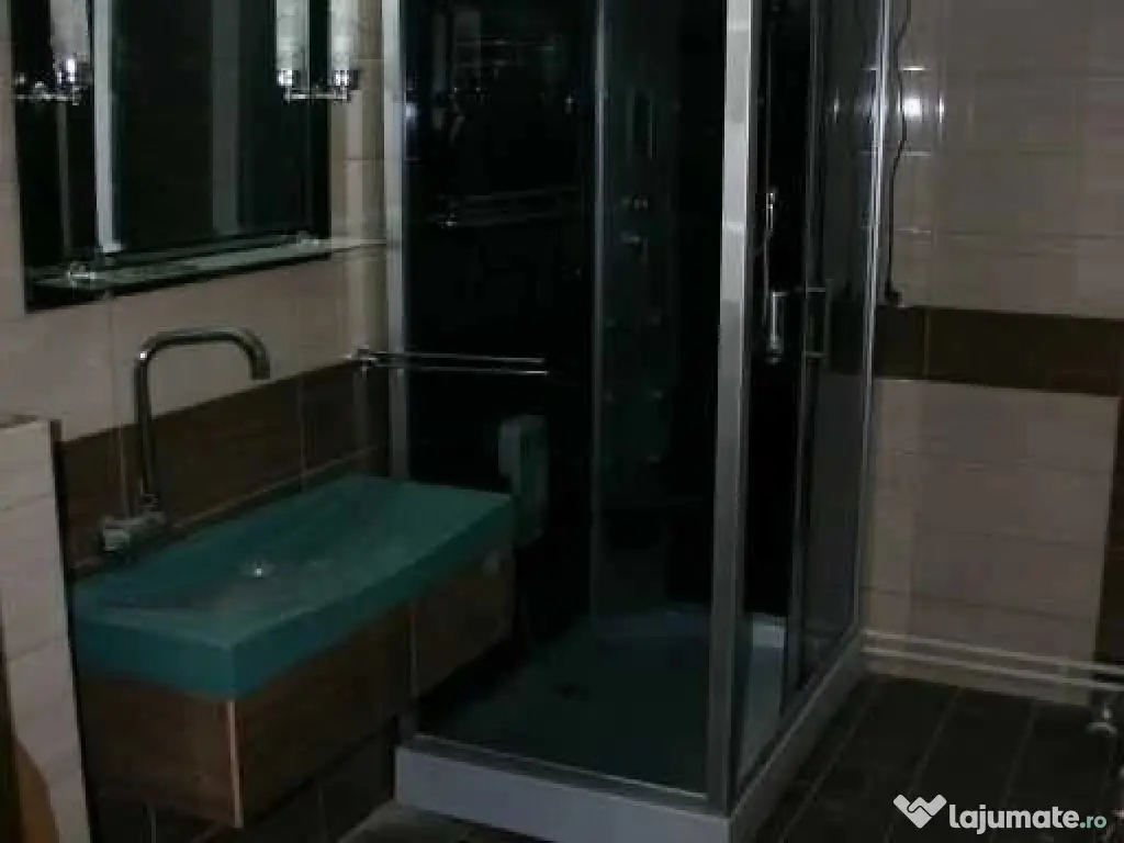 1 camera in zona Modern 