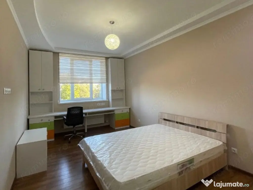 2 camere in zona Aradului