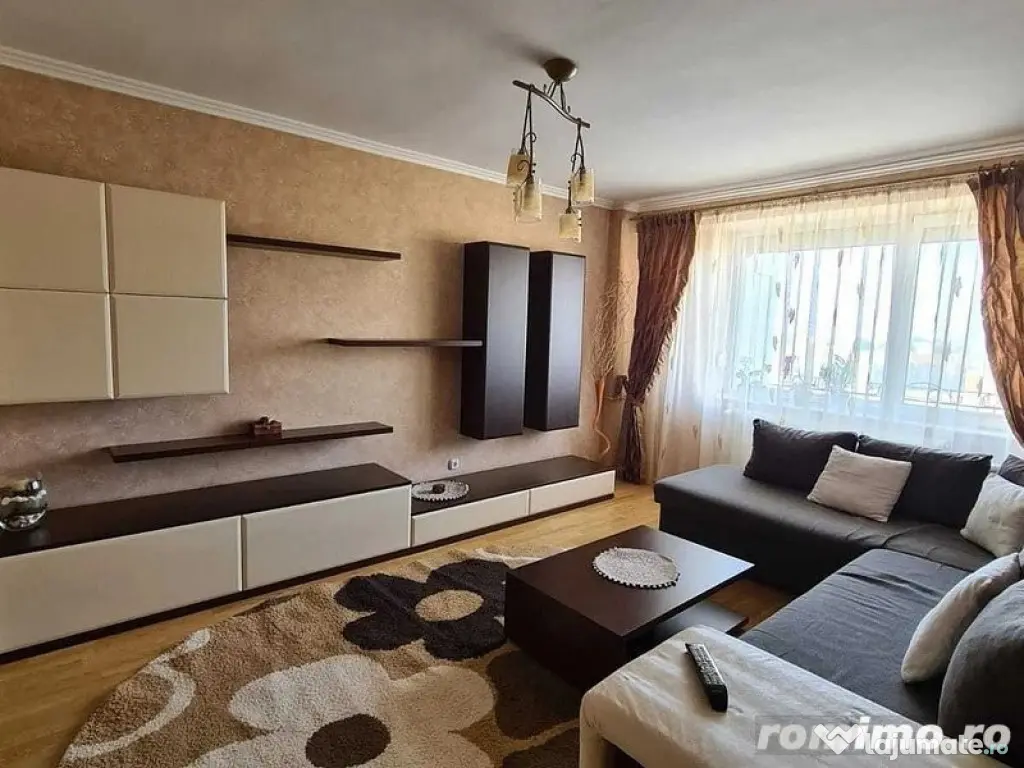 3 camere in zona Centrala