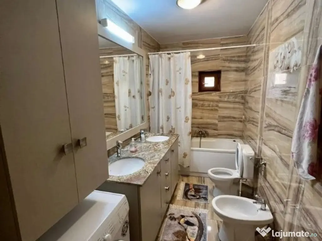 3 camere in zona Centrala