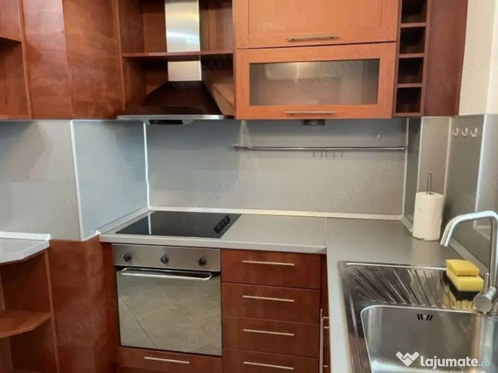 3 camere in zona Lipovei