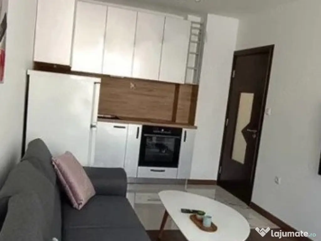 3 camere in zona Lunei