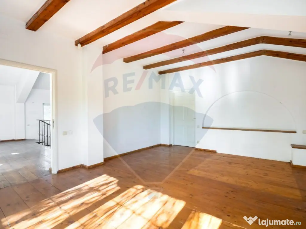 Vila 474 mp utili deschidere direct lac Snagov 1250 mp teren 