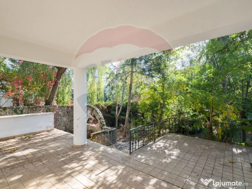 Vila 474 mp utili deschidere direct lac Snagov 1250 mp teren 