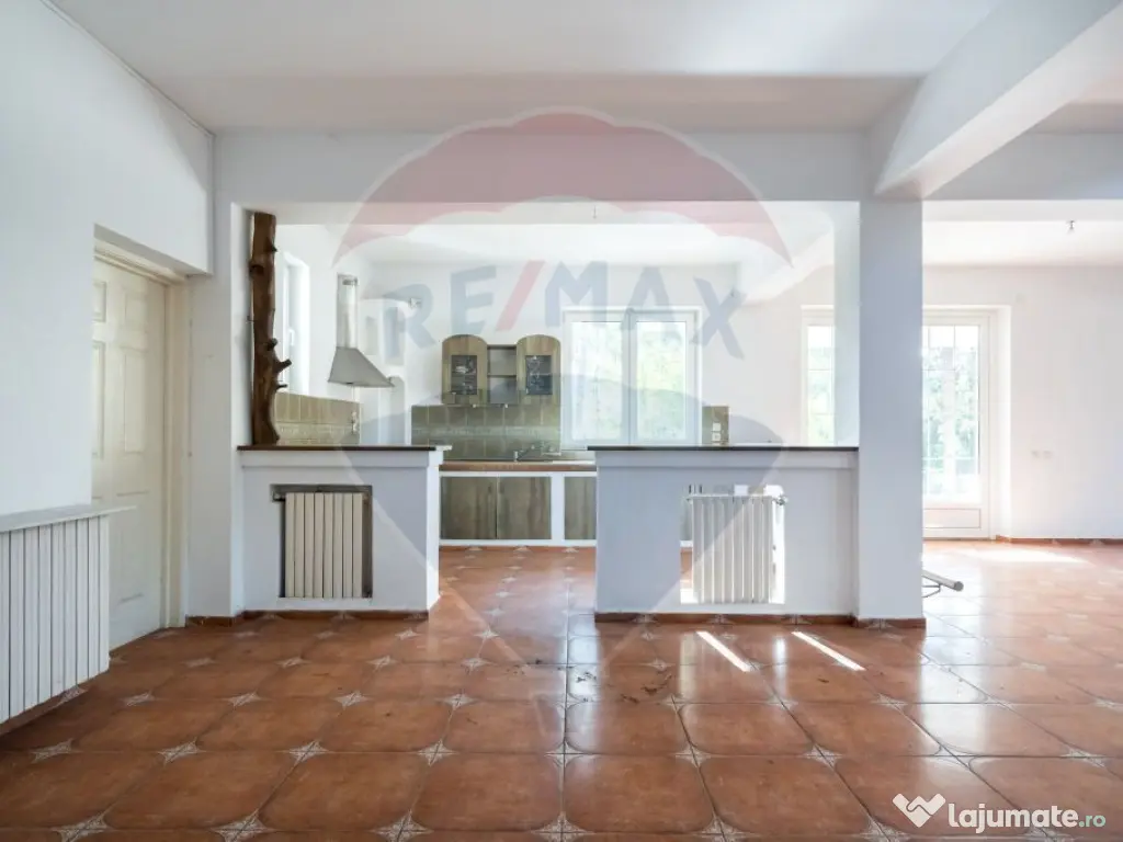 Vila 474 mp utili deschidere direct lac Snagov 1250 mp teren 