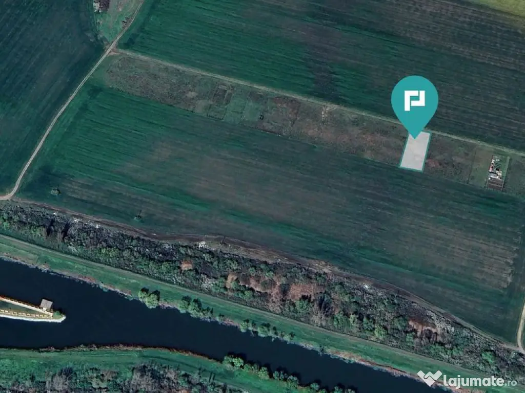 Teren intravilan Sanmihaiu Roman 