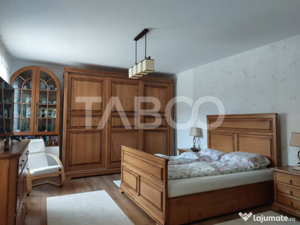 Casa 109 mp 4 camere pivnita terasa loc parcare curte comuna 