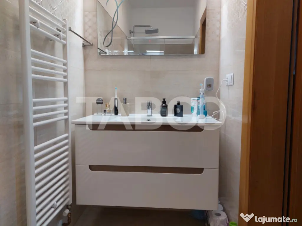 Casa 109 mp 4 camere pivnita terasa loc parcare curte comuna 