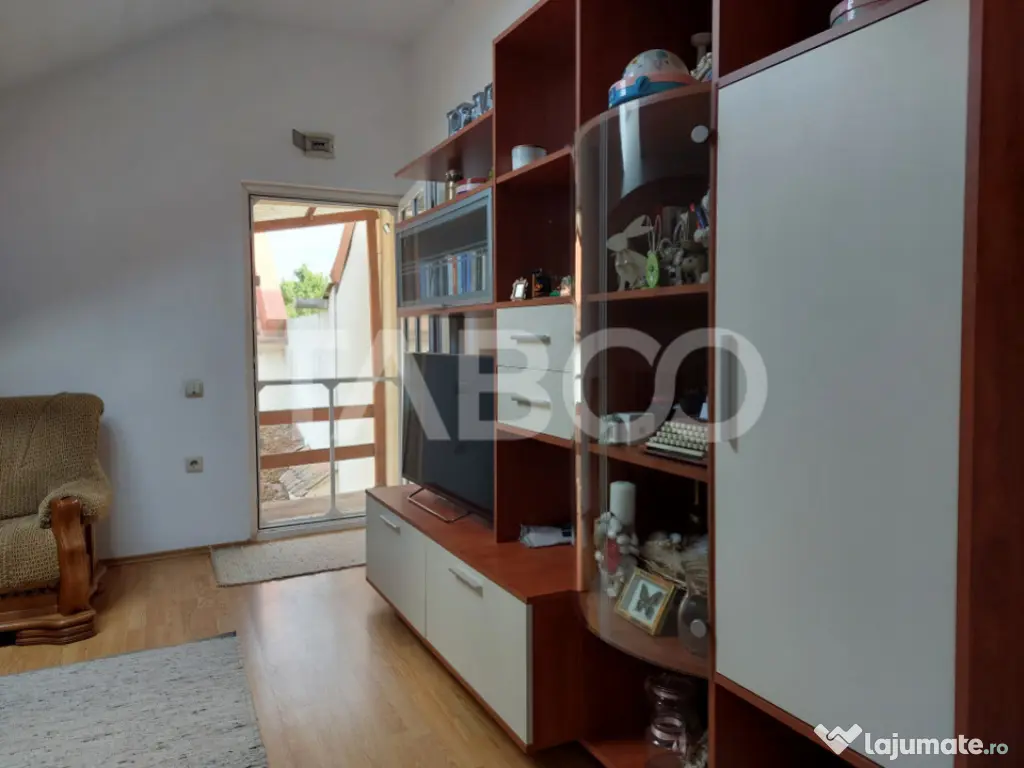 Casa 109 mp 4 camere pivnita terasa loc parcare curte comuna 