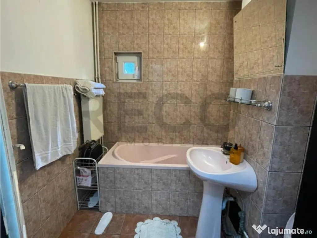 Reco Apartament 3 camere, chirie in Nufarul 