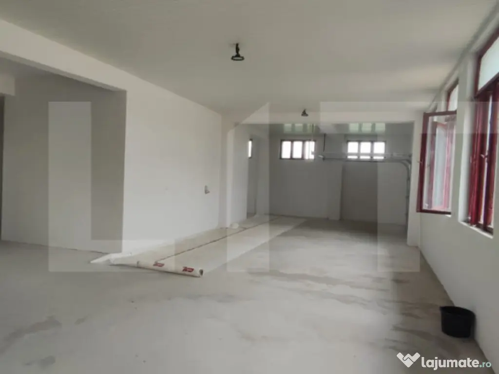 De vânzare – Clădire, spațiu comercial în com. Unguren