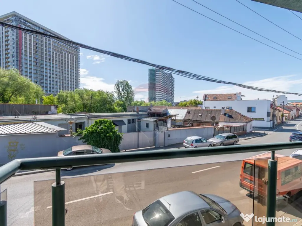 Casa cu 12 camere de inchiriat, Str. Traian